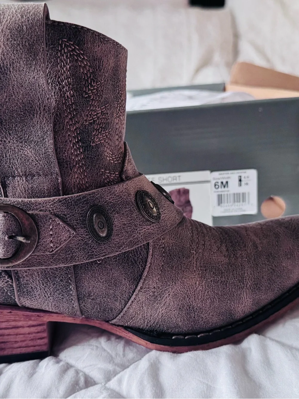 Natural Reflections Mauve Distressed Western Ankle Boots